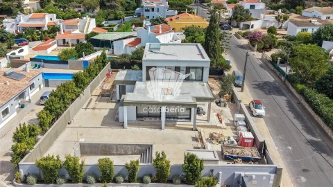 Moradia T4 para Venda em Lagoa e Carvoeiro