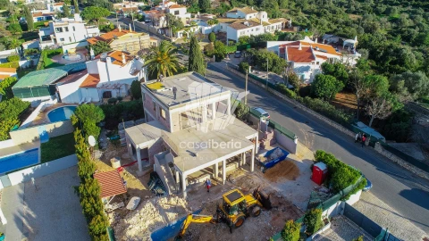 Moradia T4 para Venda em Lagoa e Carvoeiro