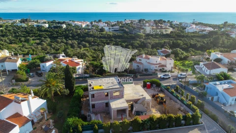 Moradia T4 para Venda em Lagoa e Carvoeiro