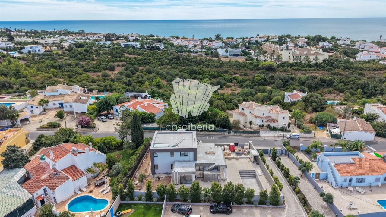 Moradia T4 para Venda em Lagoa e Carvoeiro Foto 38