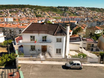Moradia T6 para Venda em Odivelas