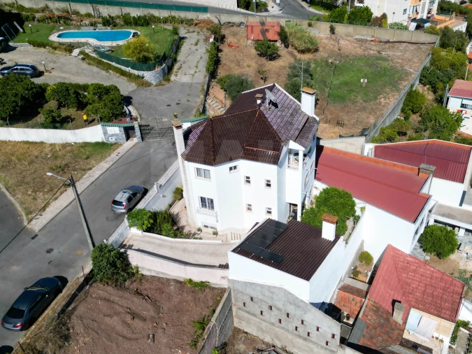 Moradia T6 para Venda em Odivelas Foto 3