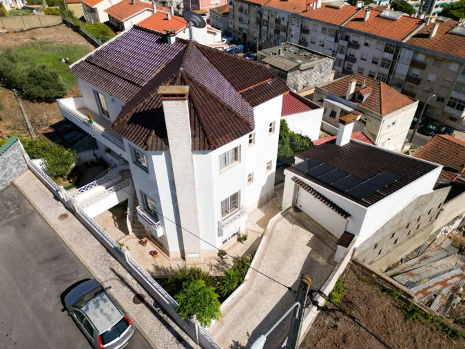 Moradia T6 para Venda em Odivelas Foto 4