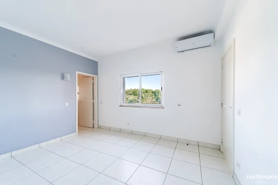 Moradia T3 para Venda em Odiaxere