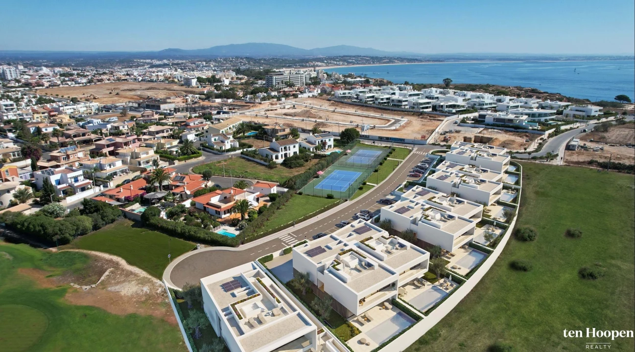 Moradia T4 para Venda em Lagos (São Sebastião e Santa Maria) Foto 11