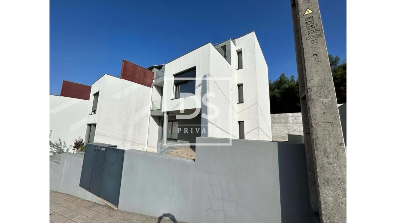 Moradia T4 para Venda em Gondomar (São Cosme), Valbom e Jovim Foto 3