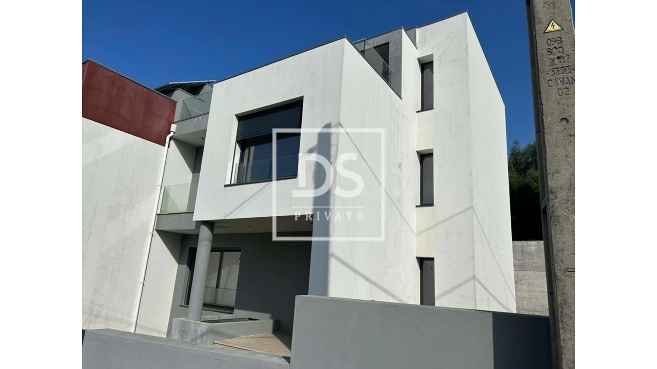 Moradia T4 para Venda em Gondomar (São Cosme), Valbom e Jovim Foto 4