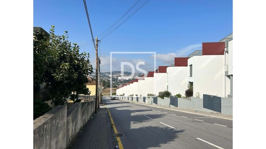 Moradia T4 para Venda em Gondomar (São Cosme), Valbom e Jovim Foto 10