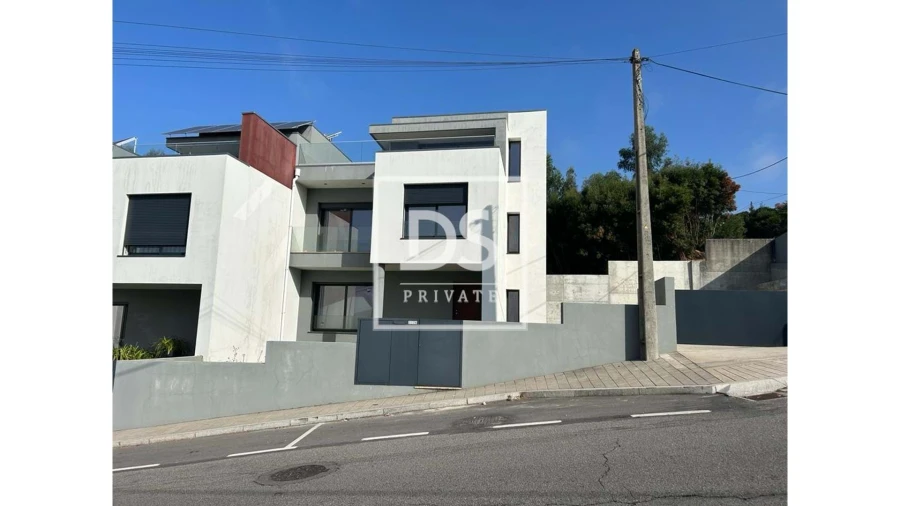 Moradia T4 para Venda em Gondomar (São Cosme), Valbom e Jovim Foto 6