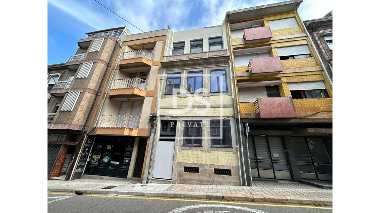 Apartamento T1 para Venda em Cedofeita, Santo Ildefonso, Sé, Miragaia, São Nicolau e Vitória Foto 3