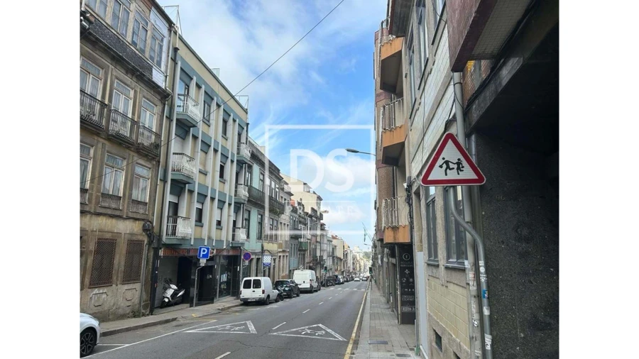 Apartamento T1 para Venda em Cedofeita, Santo Ildefonso, Sé, Miragaia, São Nicolau e Vitória Foto 4