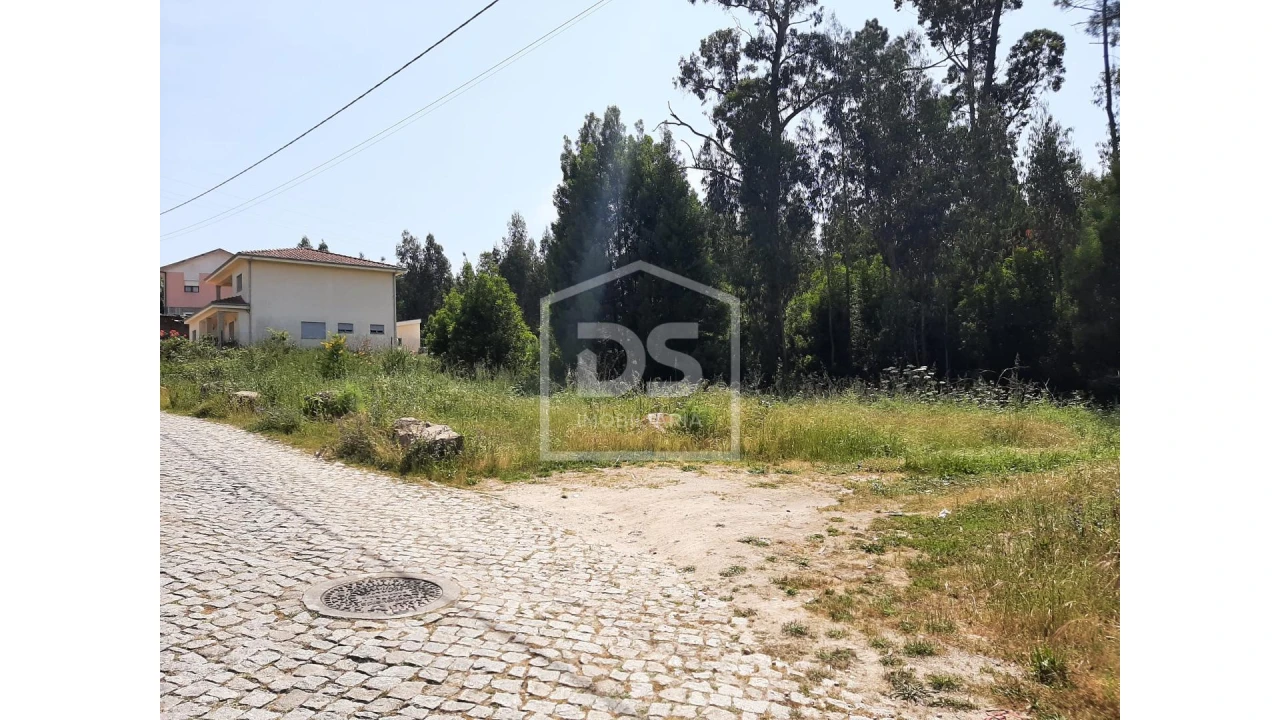 Terreno para Venda em Bustelo Foto 22