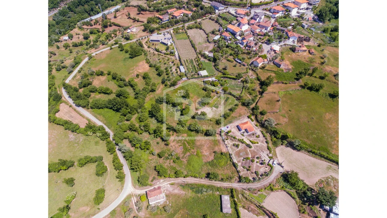 Terreno para Venda em Soalhães Foto 3