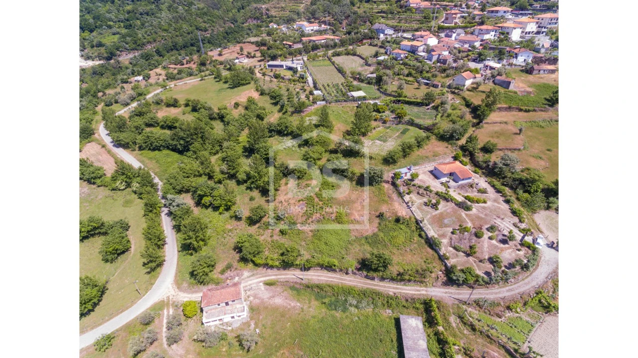 Terreno para Venda em Soalhães Foto 4