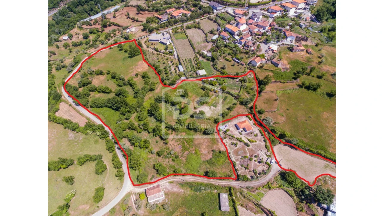 Terreno para Venda em Soalhães Foto 2