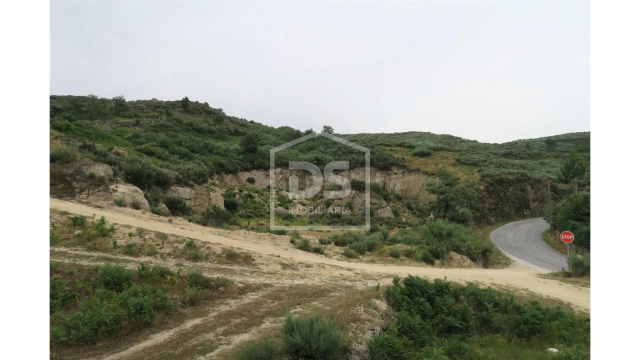 Terreno para Venda em Soalhães Foto 4