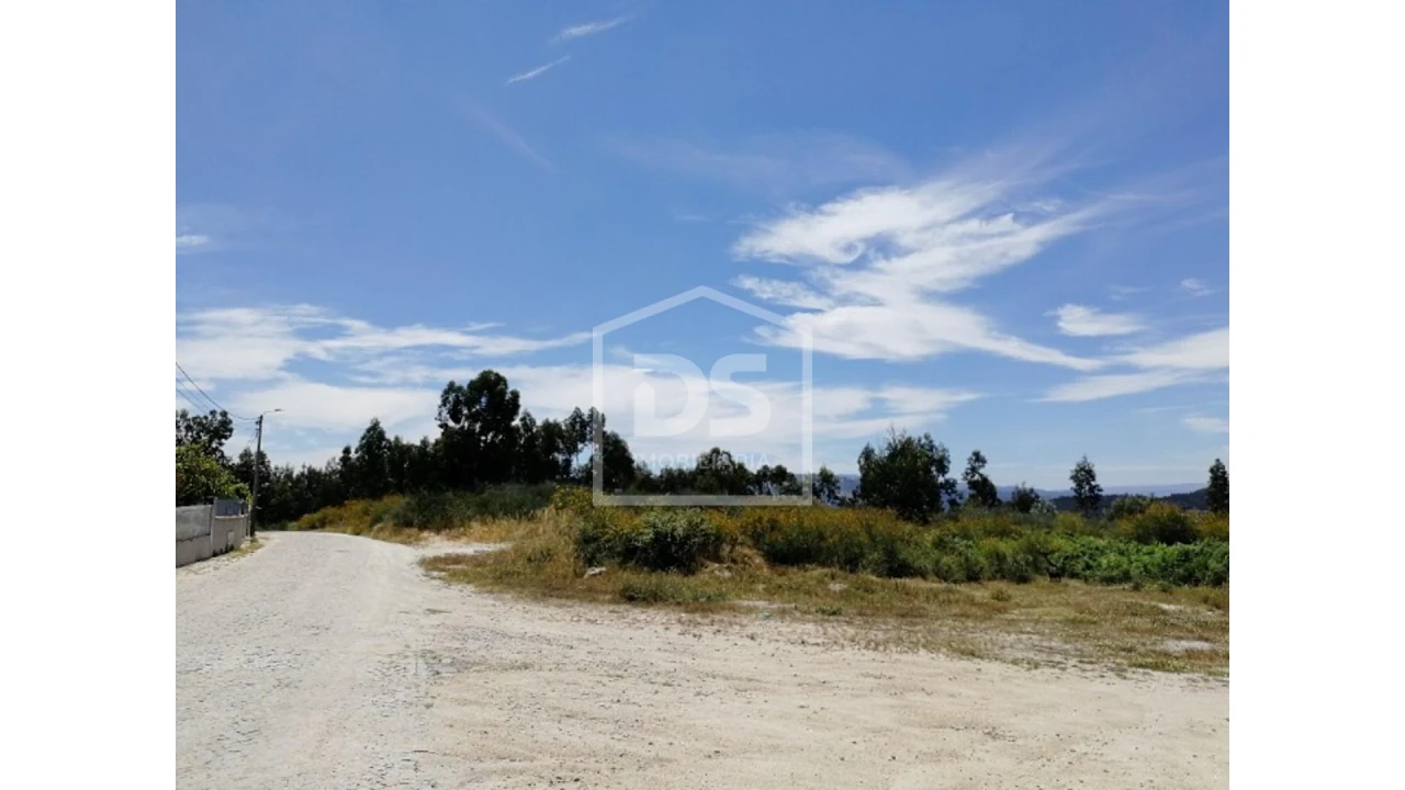 Terreno para Venda em Vila Boa de Quires e Maureles Foto 4