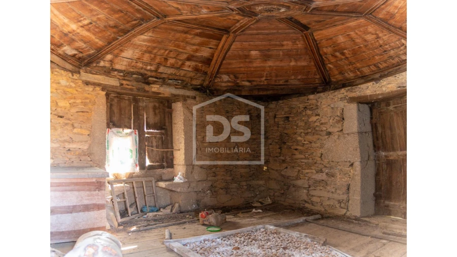 Moradia T2 para Venda em Real Foto 12