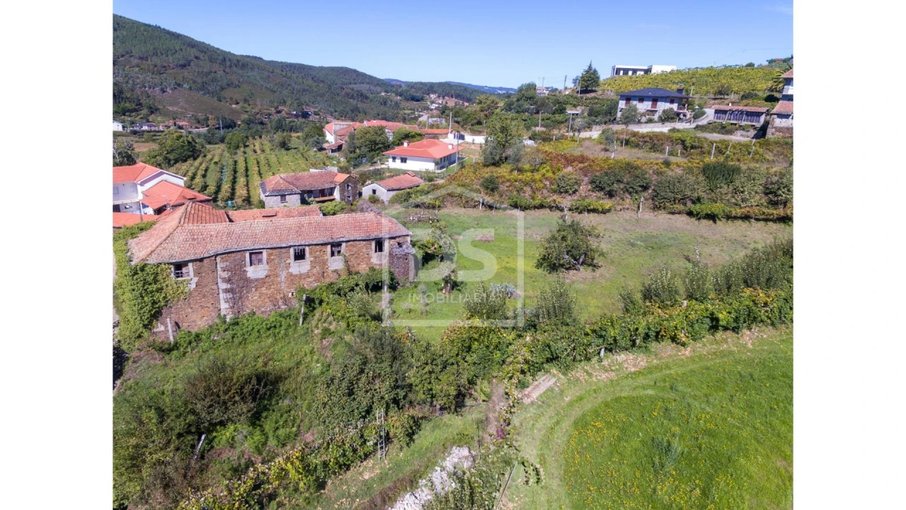 Moradia T2 para Venda em Real Foto 6