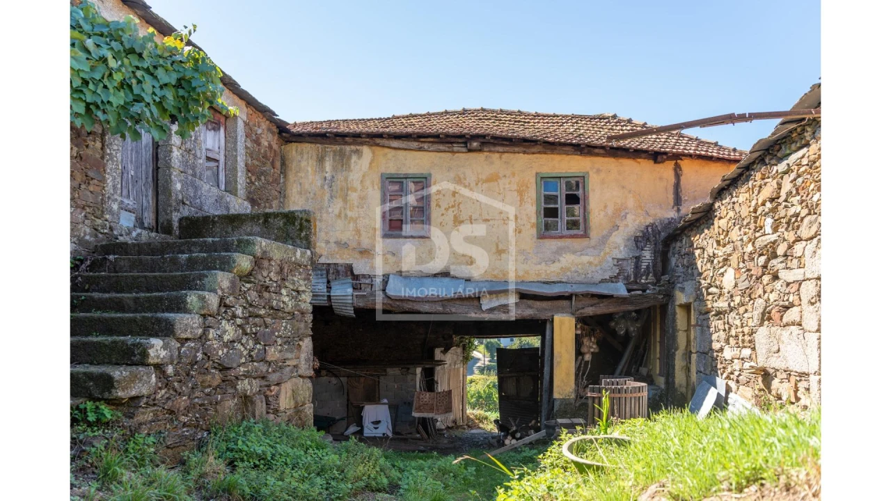 Moradia T2 para Venda em Real Foto 13