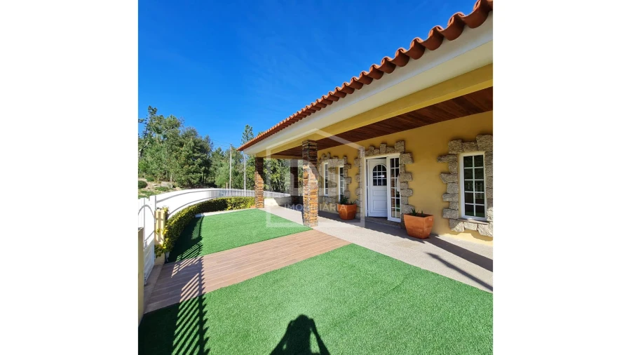 Moradia T4 para Venda em Sobrado e Bairros Foto 24