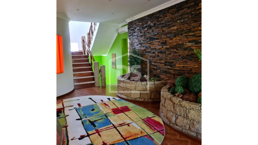 Moradia T4 para Venda em Sobrado e Bairros Foto 9