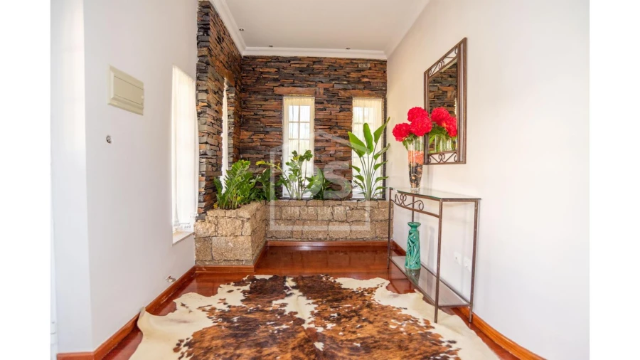 Moradia T4 para Venda em Sobrado e Bairros Foto 10