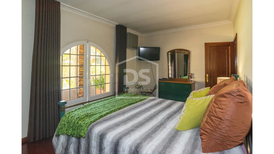 Moradia T4 para Venda em Sobrado e Bairros Foto 15