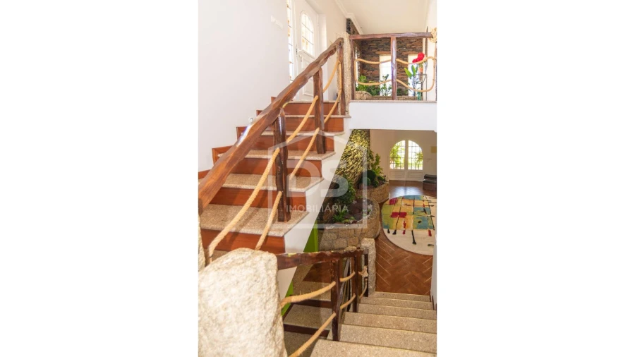 Moradia T4 para Venda em Sobrado e Bairros Foto 7