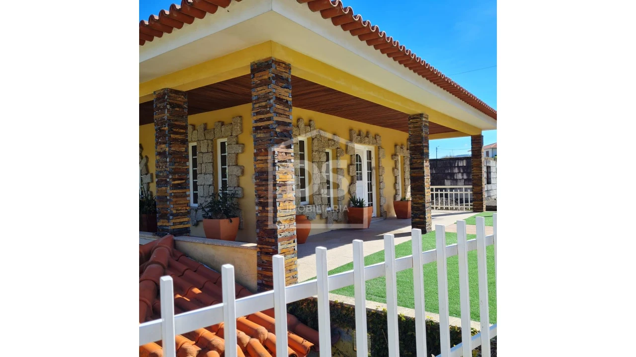 Moradia T4 para Venda em Sobrado e Bairros Foto 4