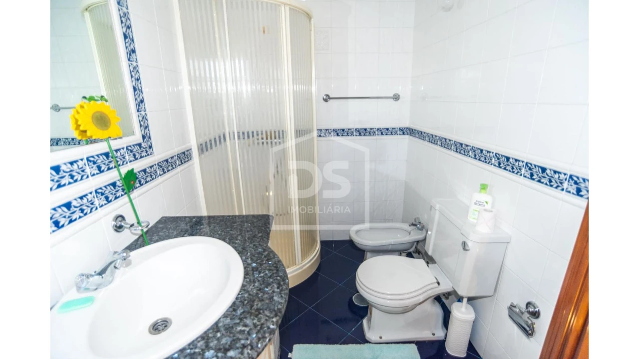 Moradia T4 para Venda em Sobrado e Bairros Foto 19