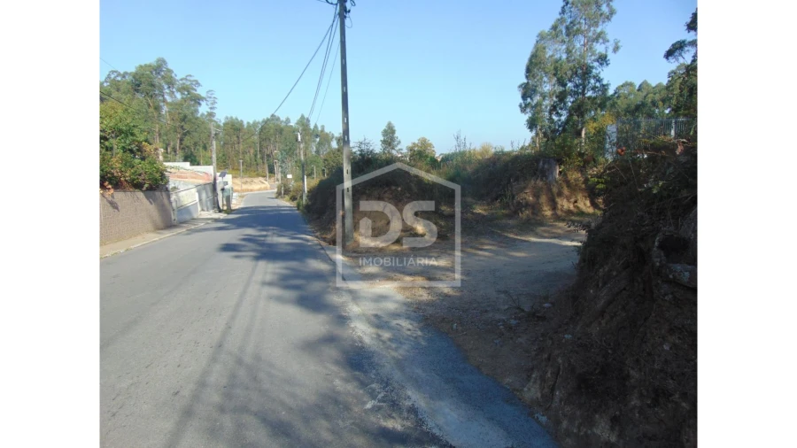 Terreno para Venda em Argoncilhe Foto 2