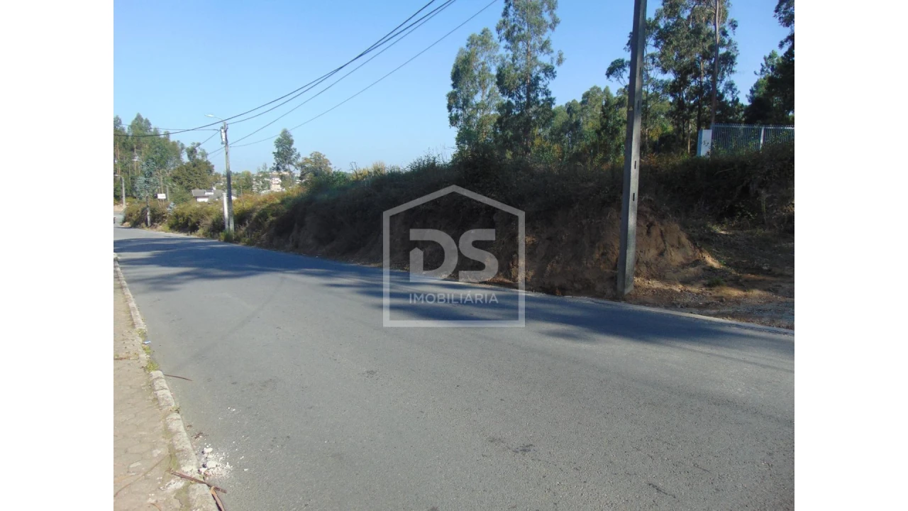 Terreno para Venda em Argoncilhe Foto 1