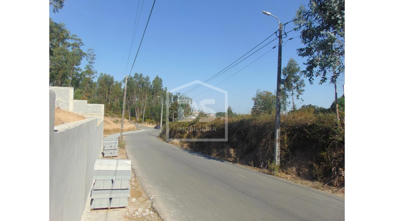 Terreno para Venda em Argoncilhe Foto 12