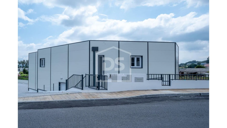 Moradia T6 para Venda em Silvares, Pias, Nogueira e Alvarenga Foto 1