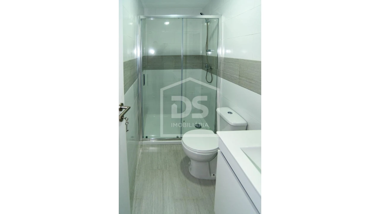 Moradia T6 para Venda em Silvares, Pias, Nogueira e Alvarenga Foto 15