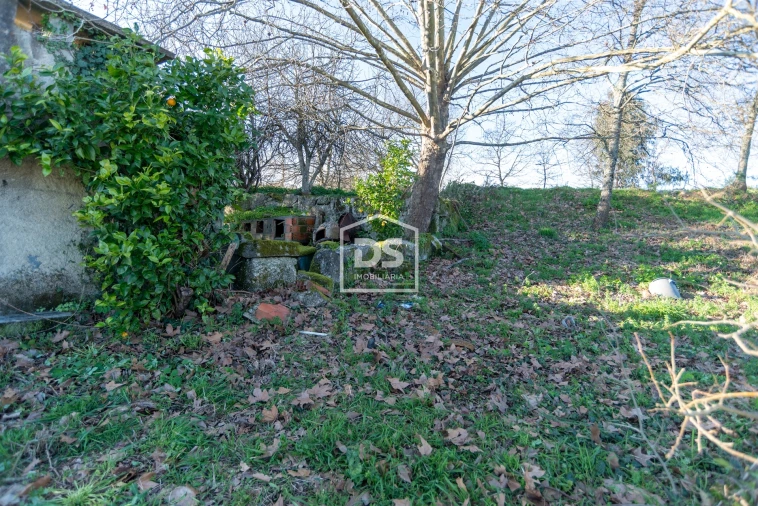 Moradia T0 para Venda em Recezinhos (São Mamede) Foto 4