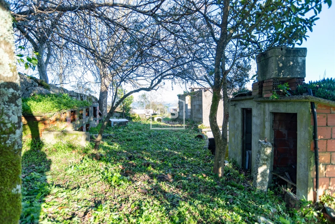 Moradia T0 para Venda em Recezinhos (São Mamede) Foto 7