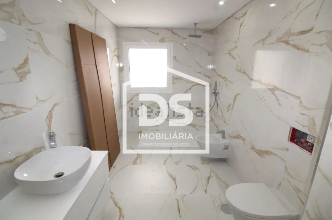 Apartamento T3 para Venda em Repeses e São Salvador Foto 11