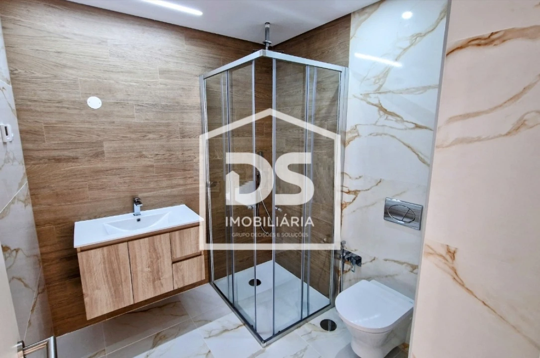 Apartamento T3 para Venda em Repeses e São Salvador Foto 17