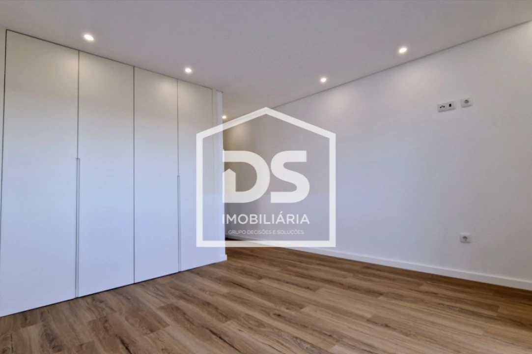 Apartamento T3 para Venda em Repeses e São Salvador Foto 14