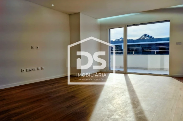 Apartamento T3 para Venda em Repeses e São Salvador Foto 19