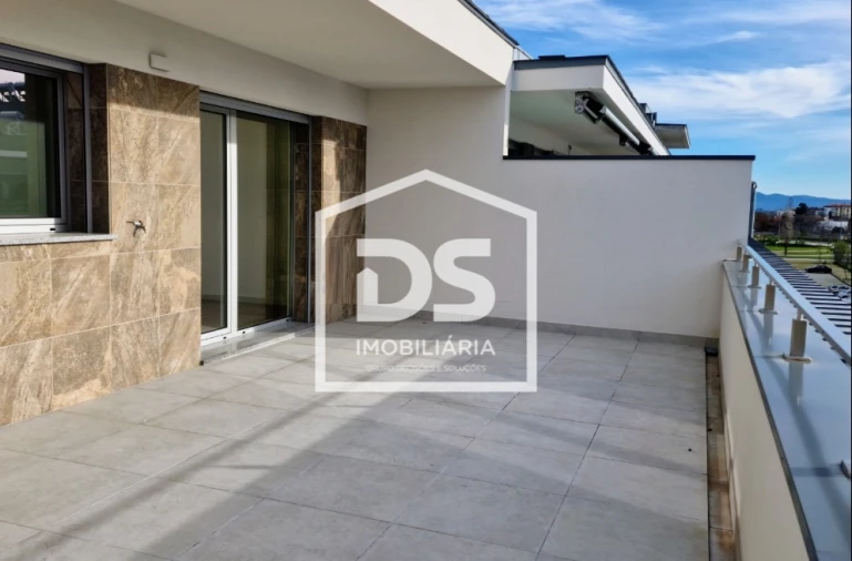 Apartamento T3 para Venda em Repeses e São Salvador Foto 1