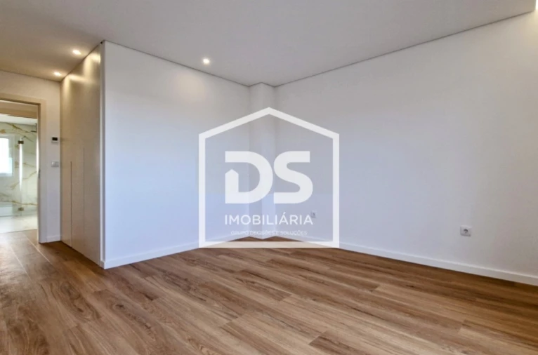 Apartamento T3 para Venda em Repeses e São Salvador Foto 15