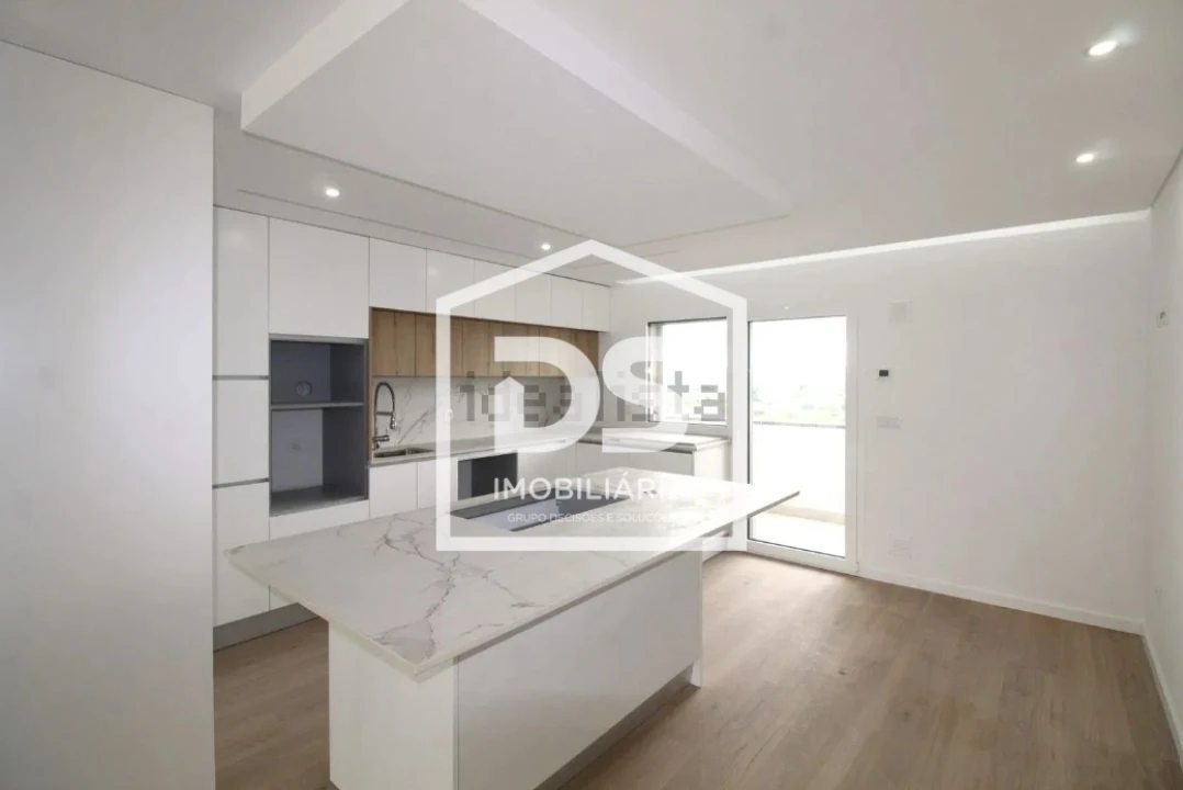 Apartamento T3 para Venda em Repeses e São Salvador Foto 4