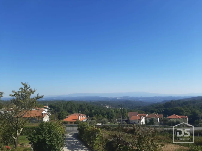 Quinta T0 para Venda em Cavernães
