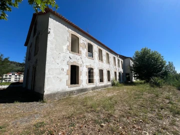 Quinta T0 para Venda em Nelas