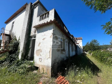 Quinta T0 para Venda em Nelas