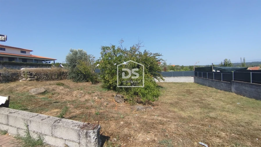 Terreno para Venda em Cabanas de Viriato Foto 1