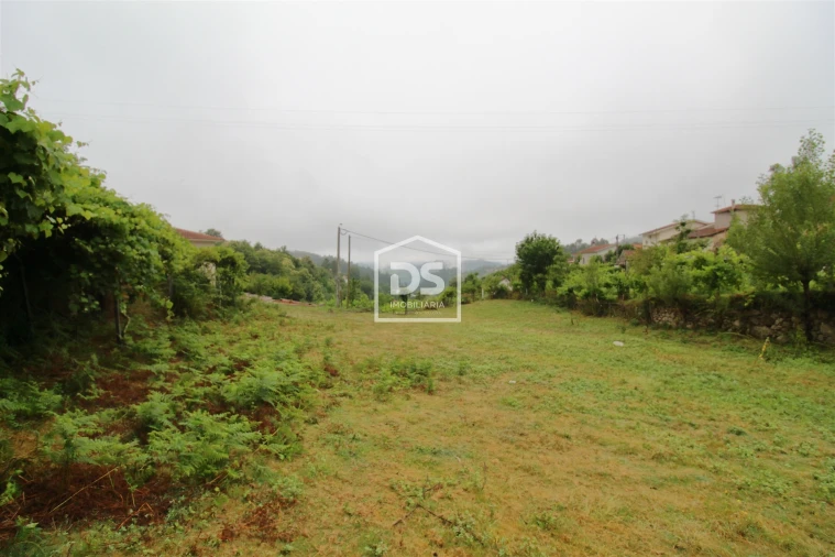 Terreno para Venda em Souselo Foto 12